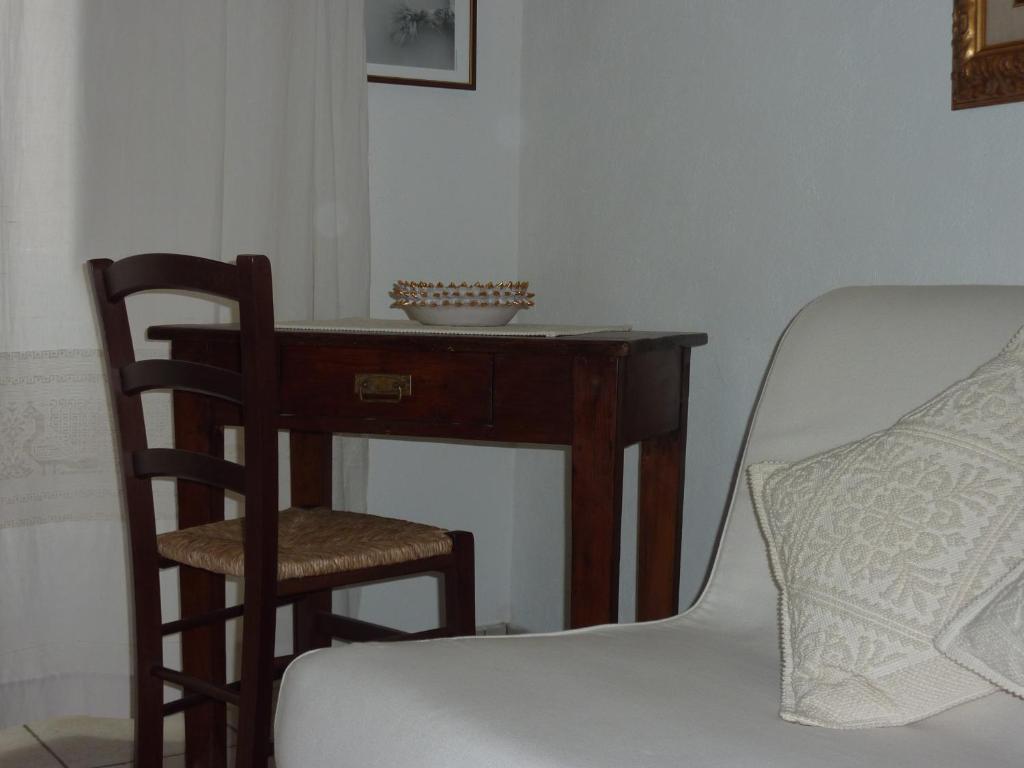 L'Arco Cagliari Bed & Breakfast Стая снимка