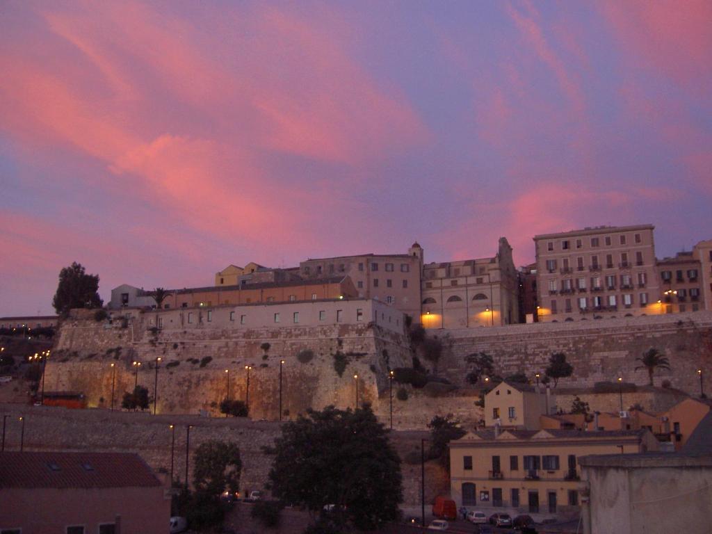 L'Arco Cagliari Bed & Breakfast Екстериор снимка